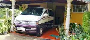 Toyota Regius 2002