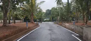 කඩවත - ගෝනහේන, වටිනා බිම් කොටසක්
