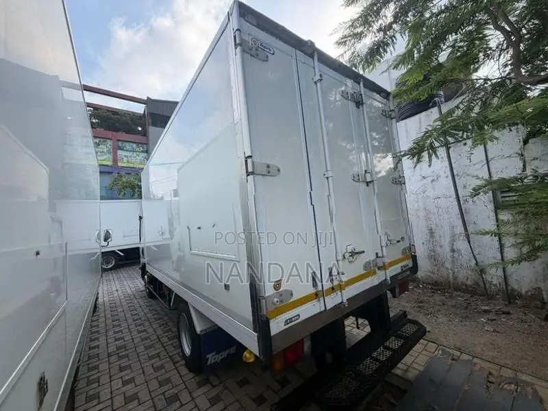 Isuzu Freezer 14.5 2019