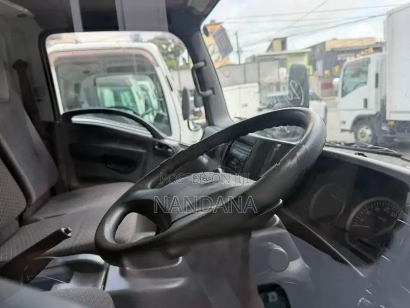 Isuzu Freezer 14.5 2019