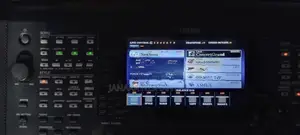 Yamaha PSR 775