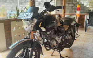Bajaj V15 2016