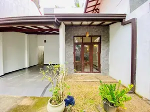 10.9 Perches 2-Storey Home for Sale Malabe