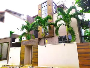 Brand New Lakefront Home for Sale in Nugegoda
