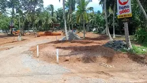 Land for Sale in Kandana Dolahena Road Luxury