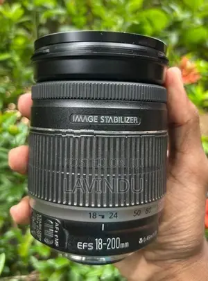 Canon 18-200mm Lens