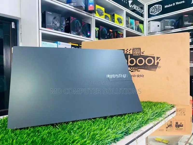 Asus Vivobook X1404VAP Core I3 – 1315U / 8GB RAM 128GB SSD