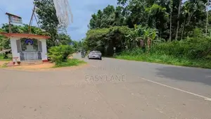 නිට්ටඹුව උෘරපොල අවටින් බිම් කොටස්