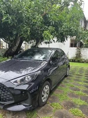 Toyota Yaris X Grade 2025