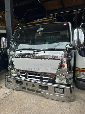 Isuzu nkr66e Lorry cabin (recondition)