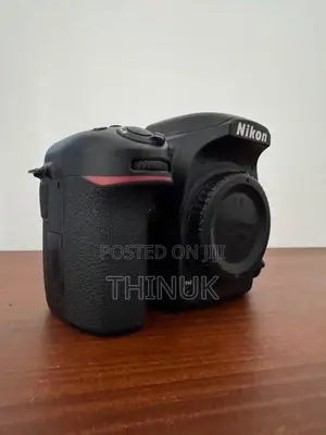Nikon D7500 With Lense