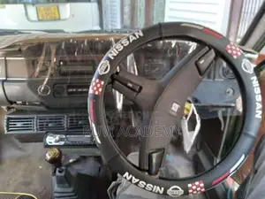 Datsun Classic Saloon 1975