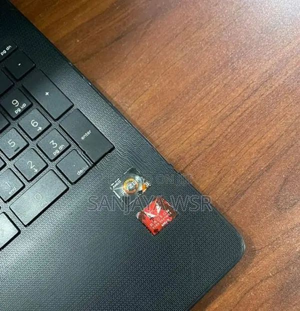 HP AMD Ryzen 3 Laptop