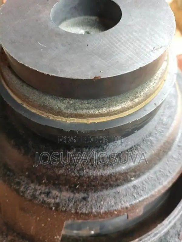 மூன்று ஸ்பீக்கர்
