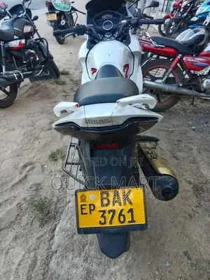 Yamaha TZR 2015