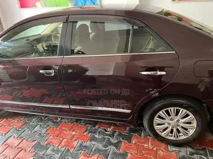 Toyota Premio G Superior 2013