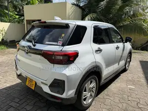 Toyota Raize 1000cc G grade 2022