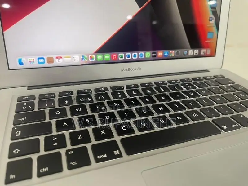 Apple Macbook Air 2017 Laptop