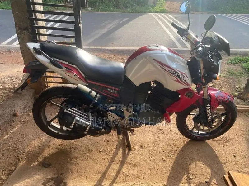 Yamaha FZS V1 2012