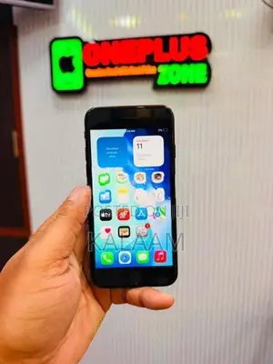Apple iPhone SE 3 5G 128GB (Used)