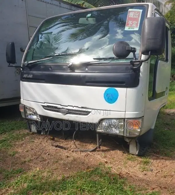 Nissan Atlas Lorry Cabin 12v