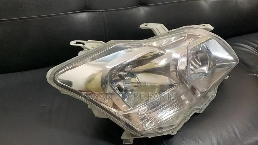Toyota Premio 260 Xenon Head Light