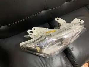 Toyota Premio 260 Xenon Head Light