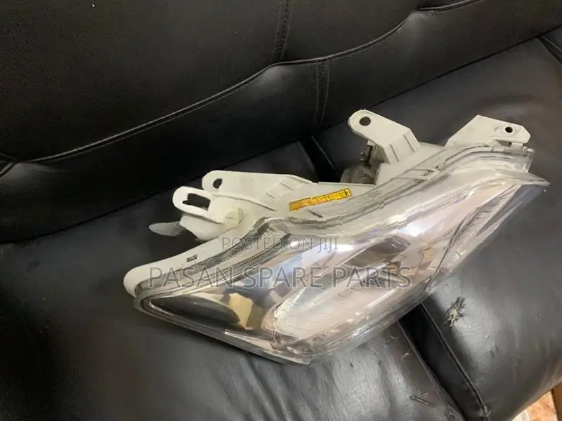 Toyota Premio 260 Xenon Head Light