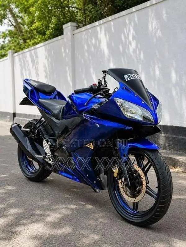 Yamaha R15 V2 2017