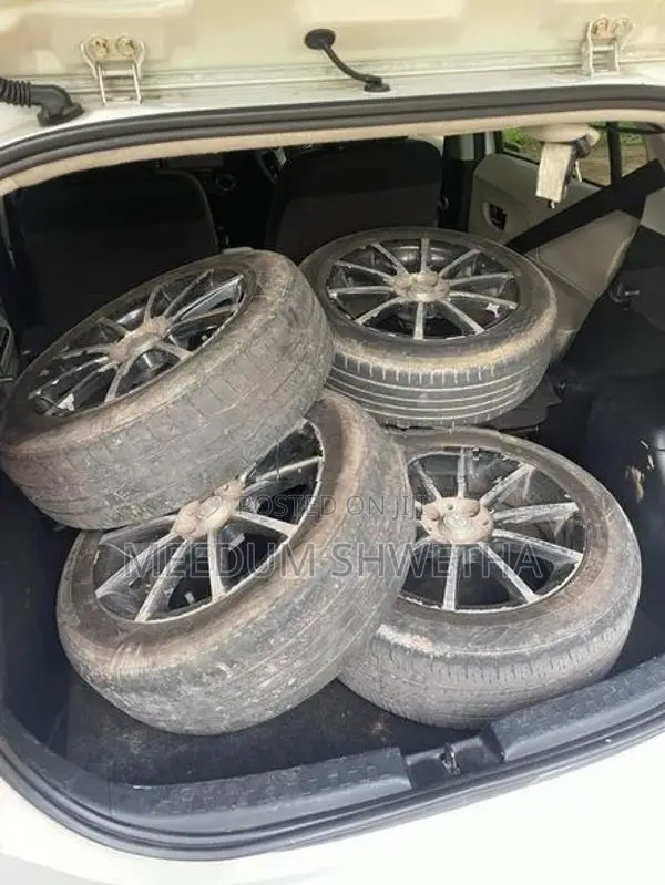 15 Inch Alloy Wheel with Tires