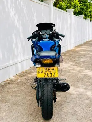 Yamaha R15 V2 2017