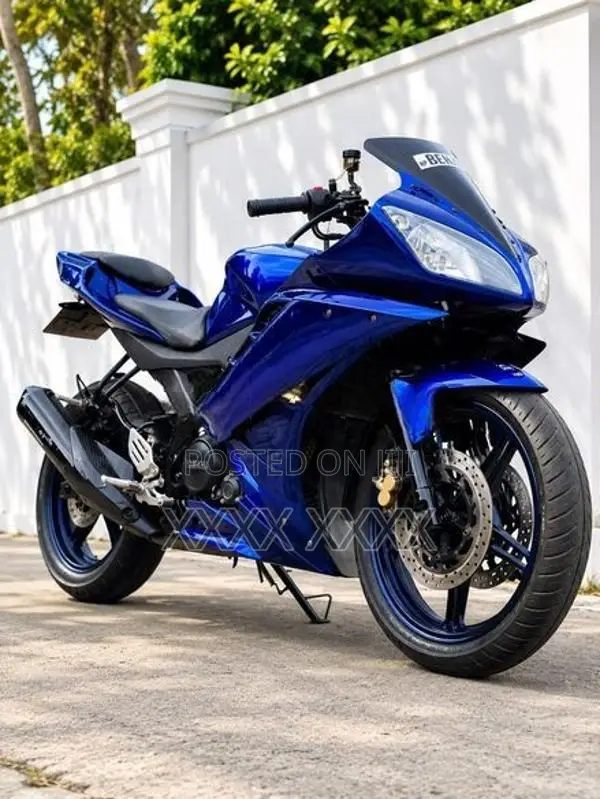 Yamaha R15 V2 2017