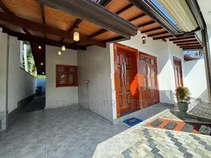 Super Luxury Brand New House for Sale in Piliyandala