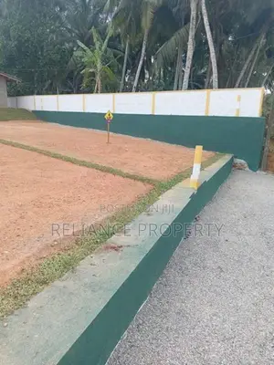 Diyagama නිස්කලංක පරිසරයක රිසිසේ පදිංචි වන්න ඉඩමක
