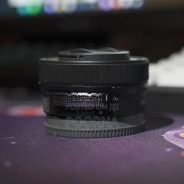 Sony E 16-50mm f/3.5-5.6 OSS