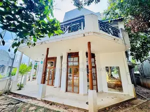 Elegant 4-Bedroom Luxury Home – Battaramulla