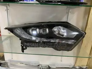 Honda Vezel Ru3 Head Light