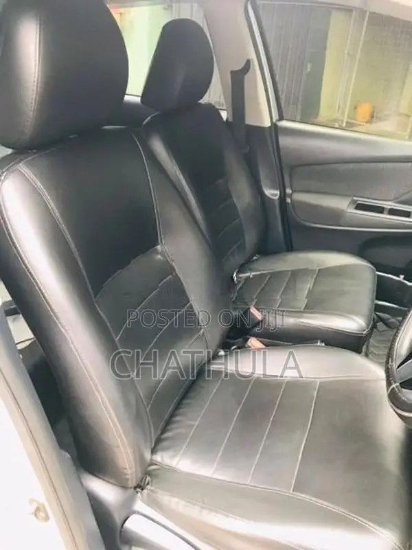 Toyota Vitz Seat Set