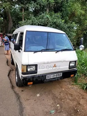 Mitsubishi L300 1985