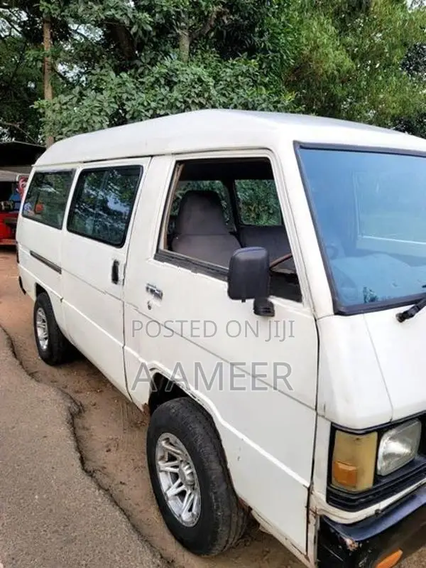 Mitsubishi L300 1985