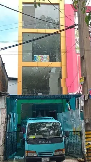 Four-Storey Commercial Building for Rent in Golumadama,
