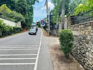 අතුරුගිරිය වනාගුරු මාවතේ ඉඩම්