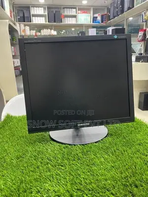 19" Square LED Monitor