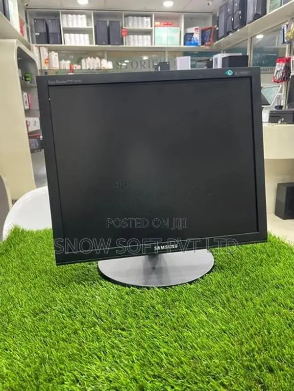 19" Square LED Monitor