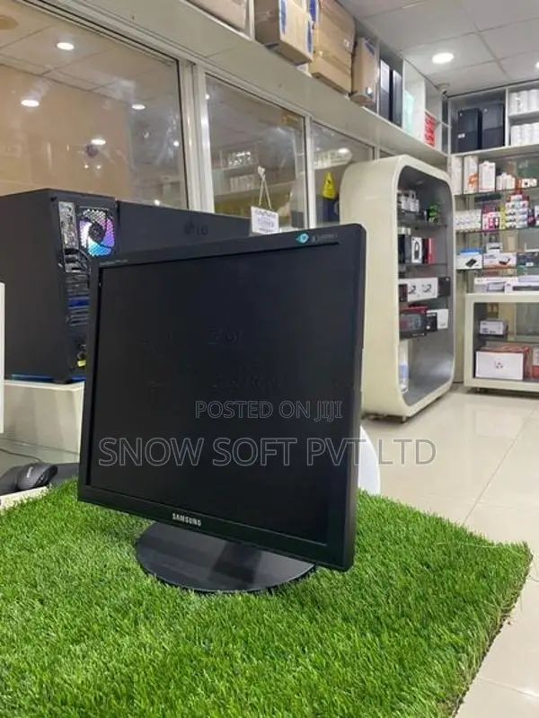 19" Square LED Monitor