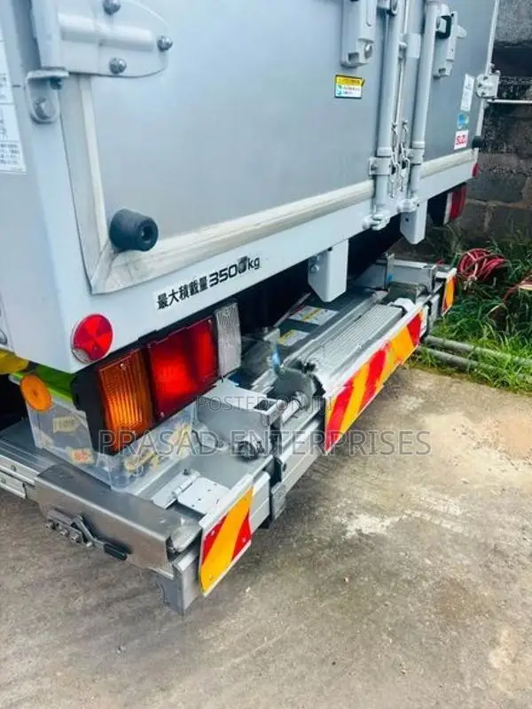 Isuzu Elf 2018