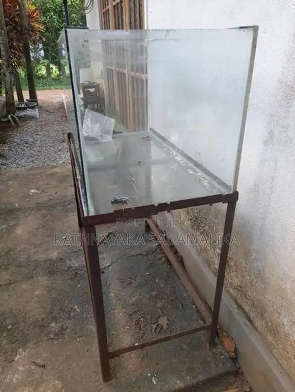 Fish TANK With Stand 3×18×18