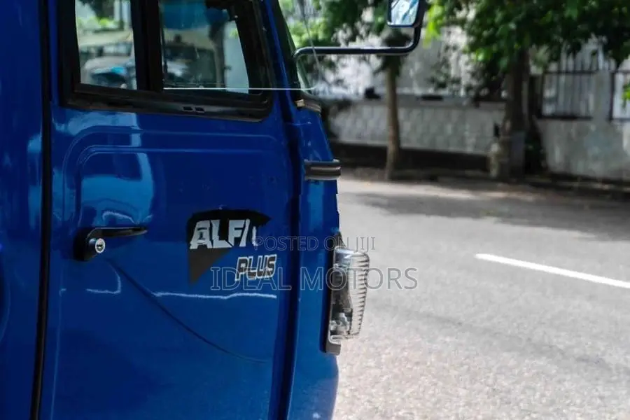Mahindra Alfa Load Career 2026