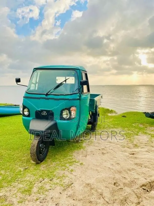 Mahindra Alfa Load Career 2026