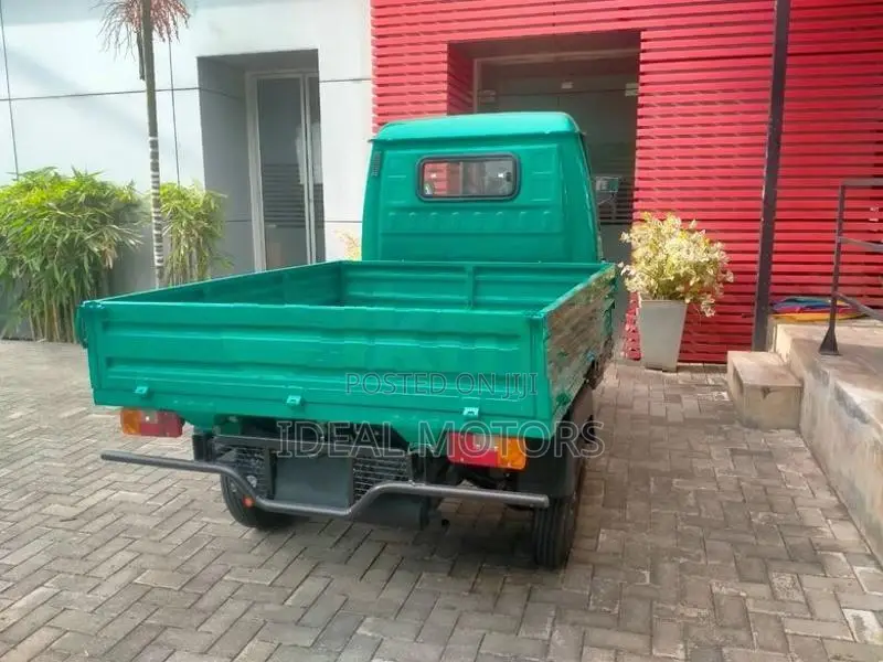 Mahindra Alfa Load Career 2026